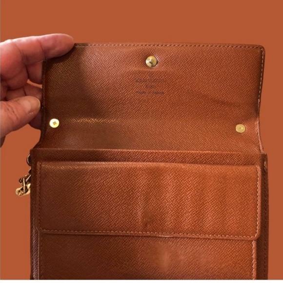 Louis Vuitton wallet converted to a crossbody - Picture 3 of 11